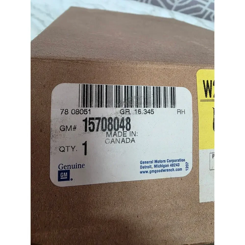 General Motors GM OEM Right Side Interior Door Handle Assembly 15708048 NOS